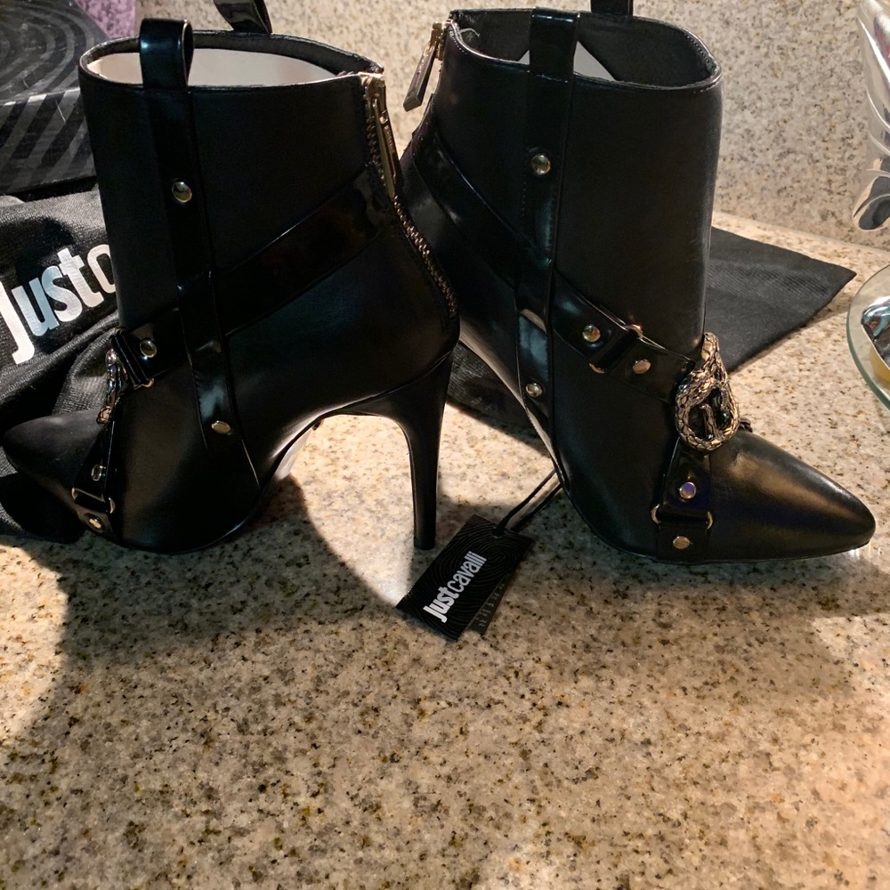 NEW ~JUST CAVALLI BOOTIES SNAKE~Sz:9